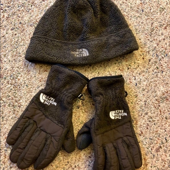 the north face hat and gloves